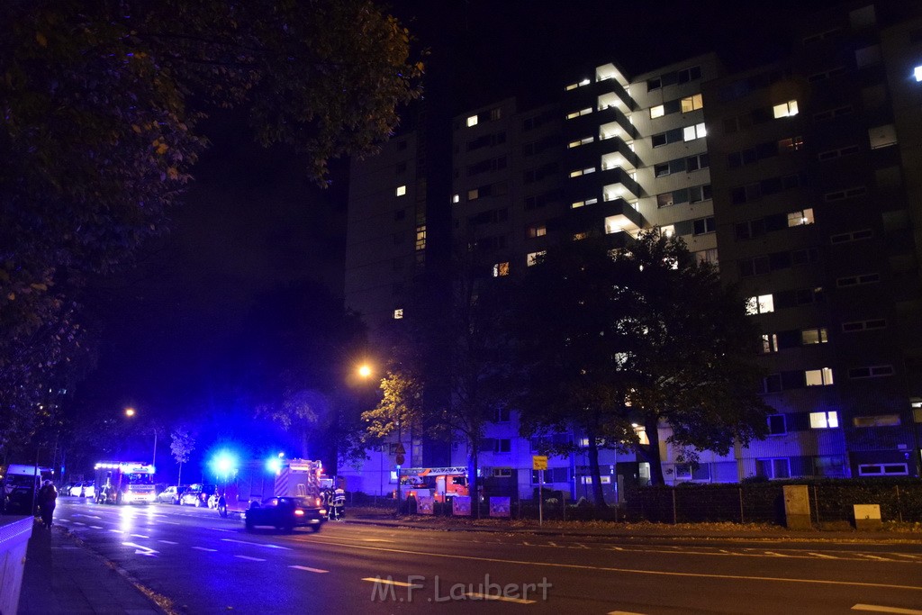 Feuer 2 Koeln Porz Finkenberg Steinstr Konrad Adenauerstr P36.JPG - Miklos Laubert